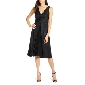 Bailey 44 Women Sofia Pleat Detail Twist Front Dress V-Neck Black 2 XS NEW.